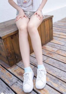 她在她老公面前被耍了