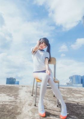 《苹果》浴室激情视频